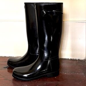 Women’s Original Tall Gloss Rain Boots- never worn
